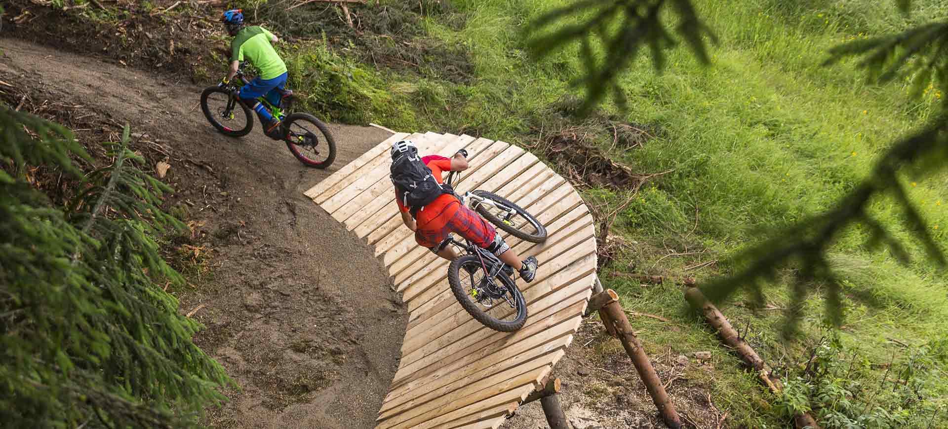 home_biker_slider_bg1